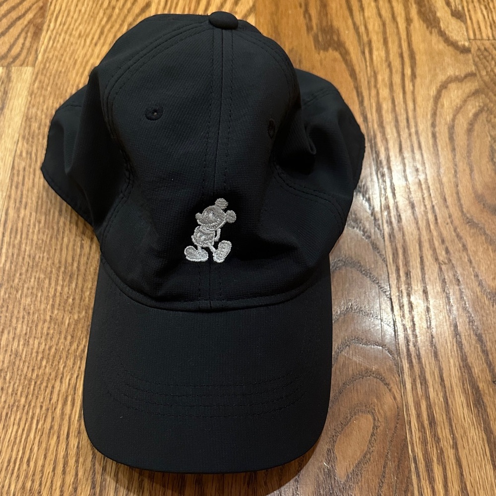 Disney Nike Golf Black Cap with Silver Embroidery of Mickey Mouse